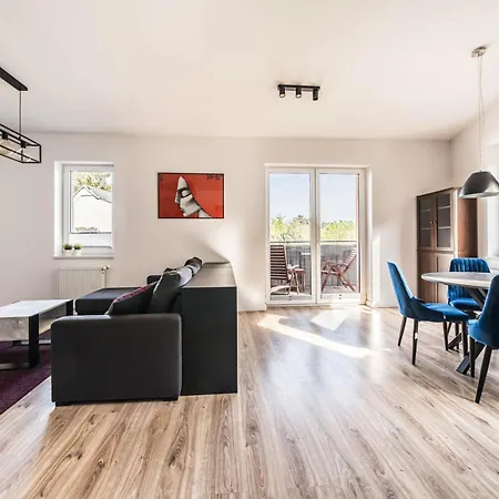 Belvedere Lawica Airport * Poznaň