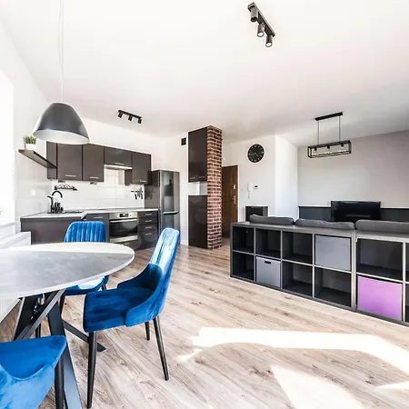 Belvedere Lawica Airport Apartmán *