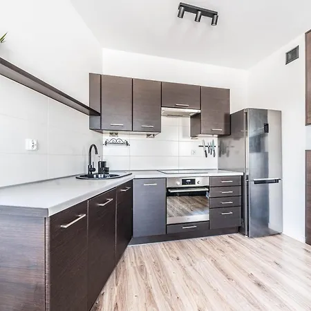 Belvedere Lawica Airport Poznaň